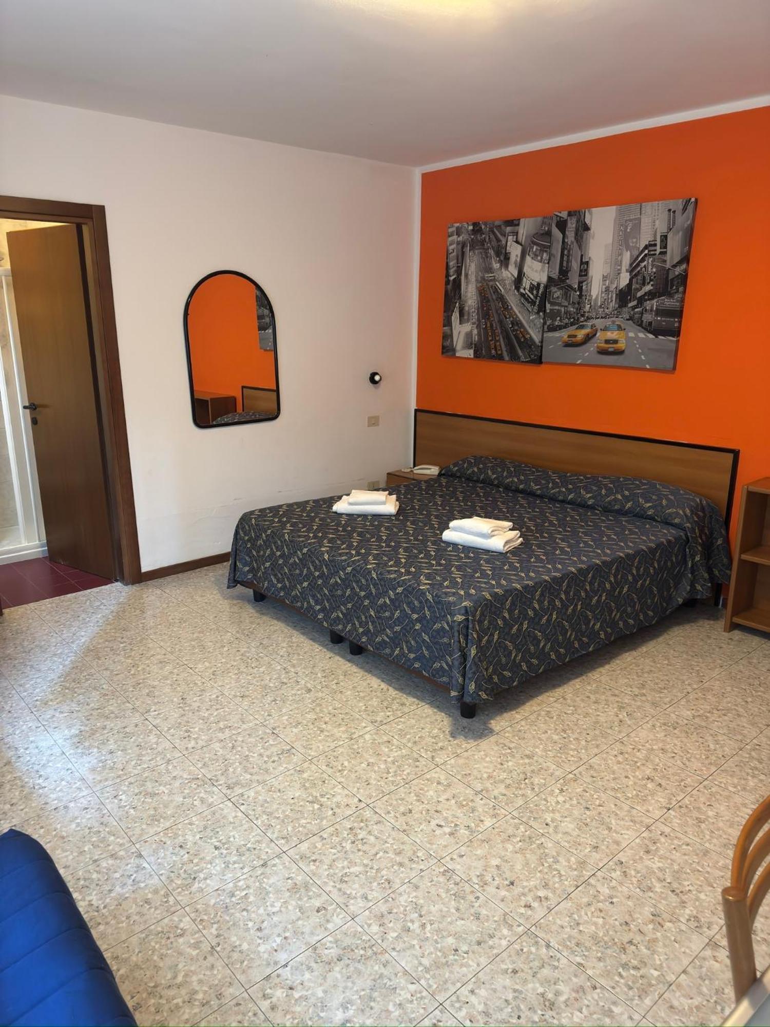 Hotel Benacus Бардолино Екстериор снимка