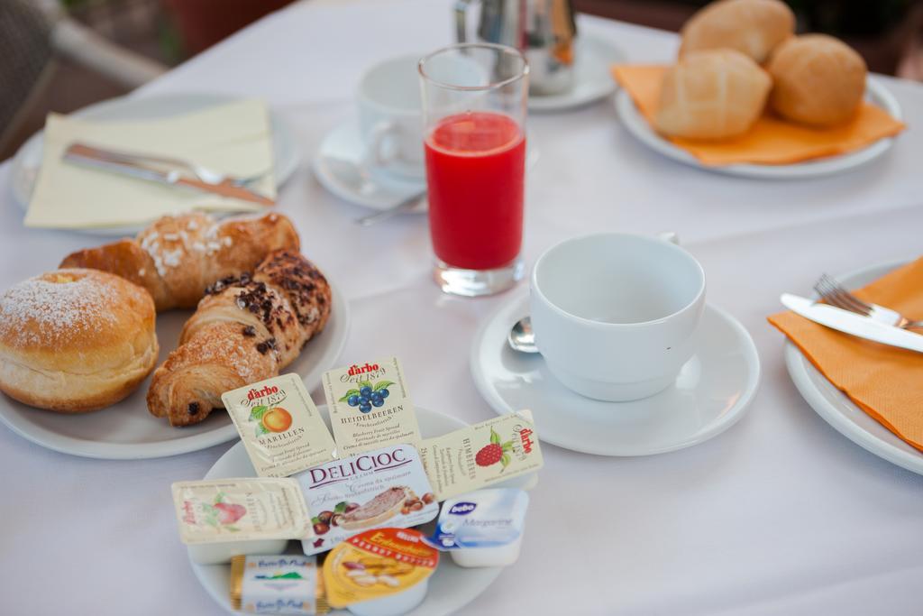 Hotel Benacus Бардолино Екстериор снимка