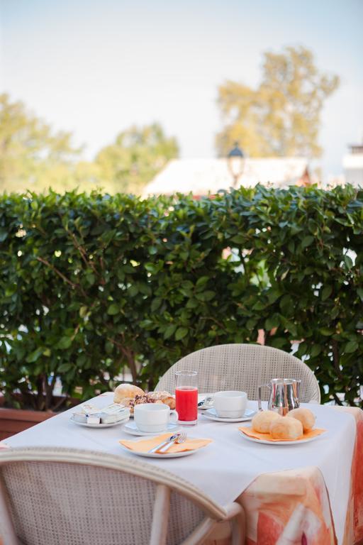 Hotel Benacus Бардолино Екстериор снимка