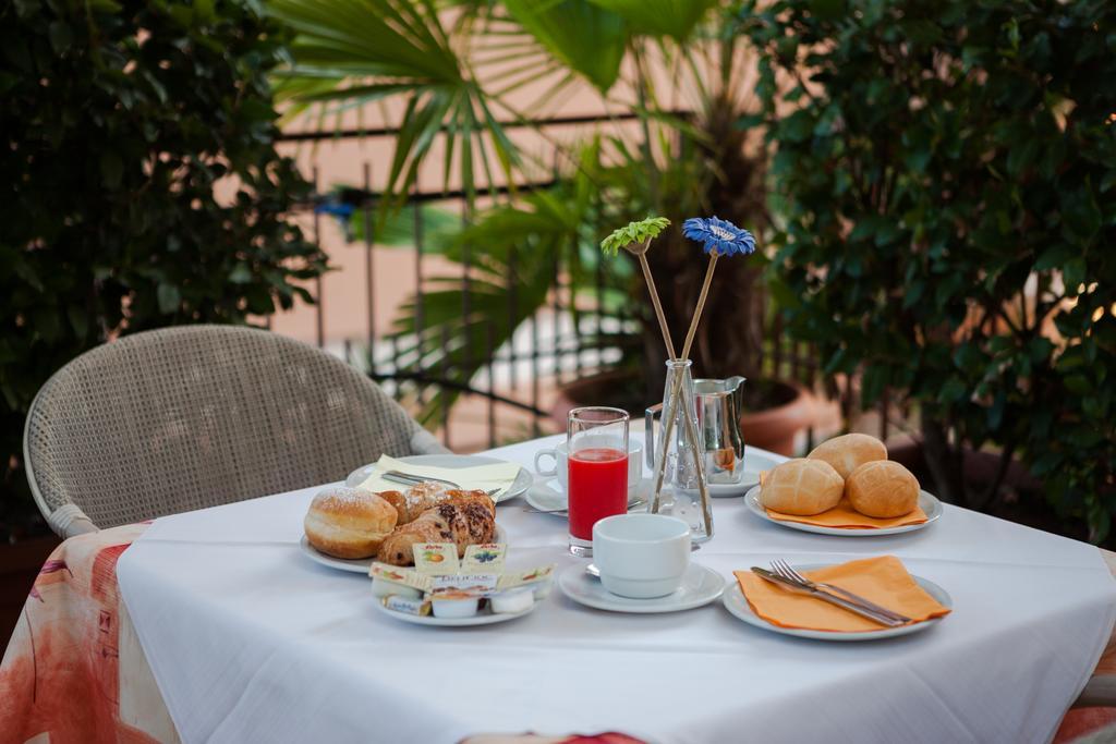 Hotel Benacus Бардолино Екстериор снимка
