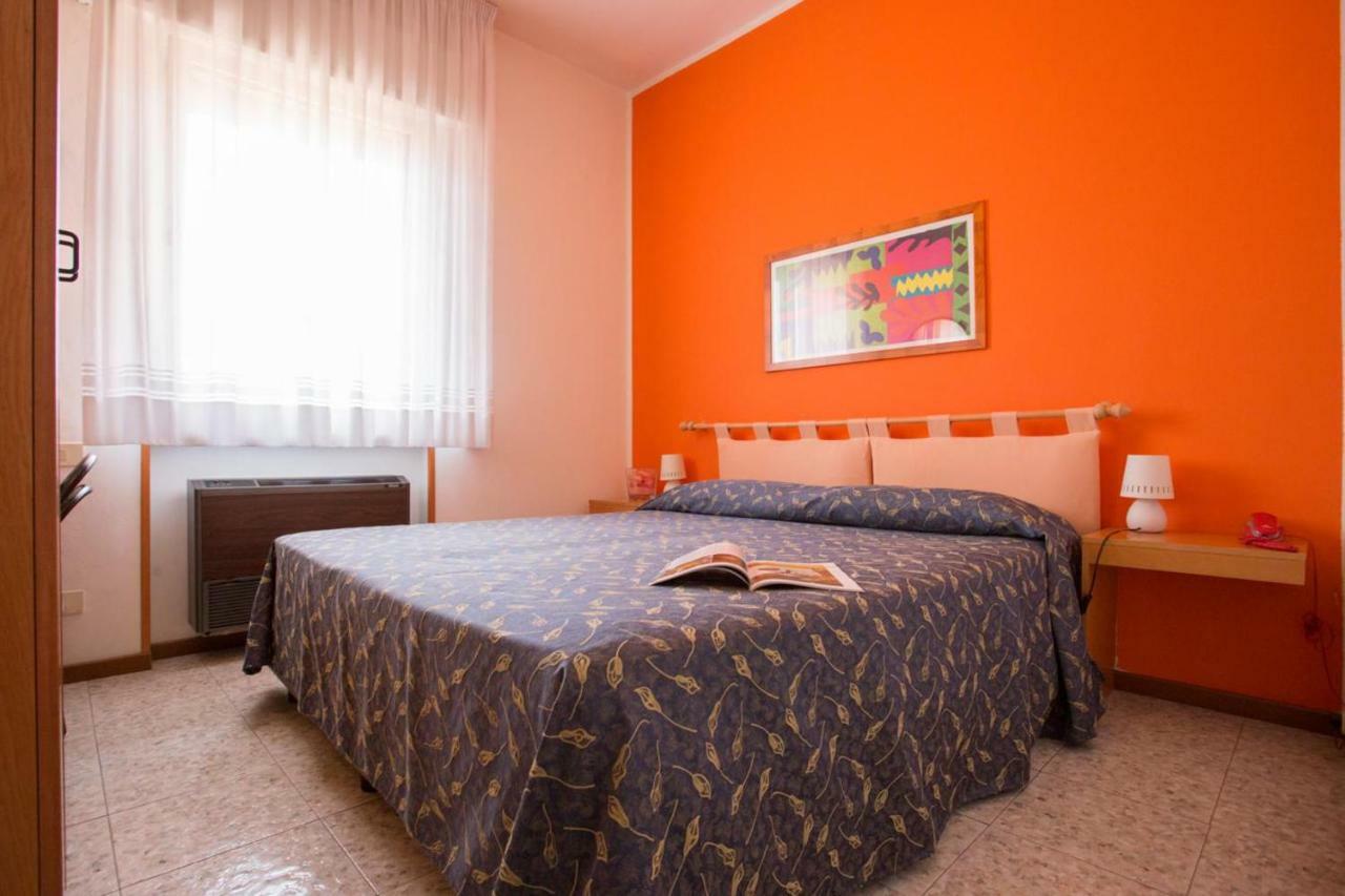 Hotel Benacus Бардолино Екстериор снимка